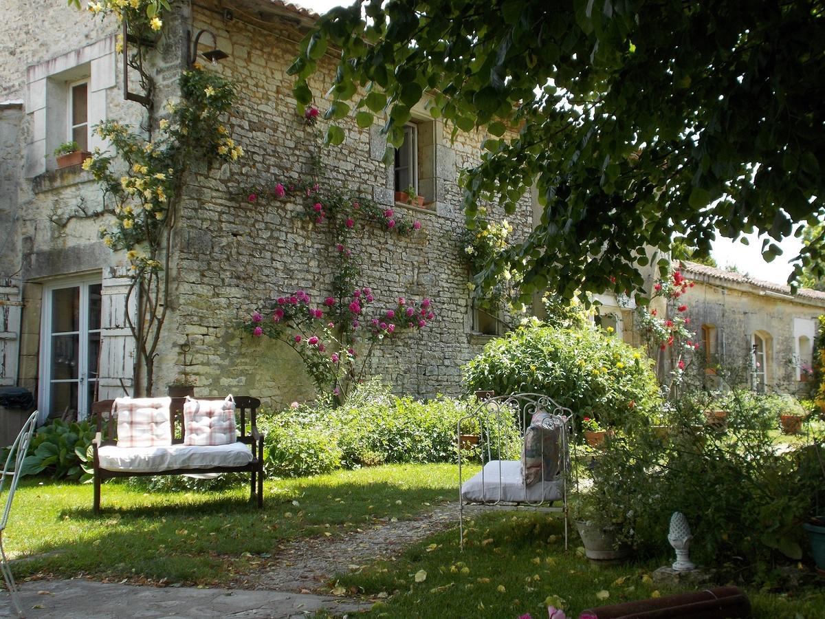 Bed and Breakfast A L'Antan - La Ferme D'Octave Saint-Hilaire-de-Villefranche Esterno foto